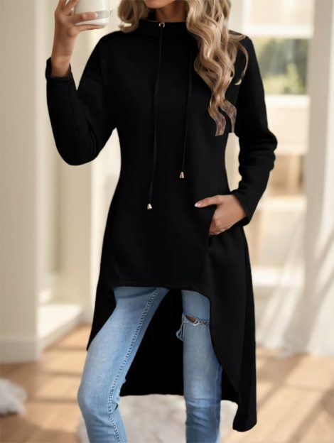 A Solid-colored Long-sleeved Top For Ladies