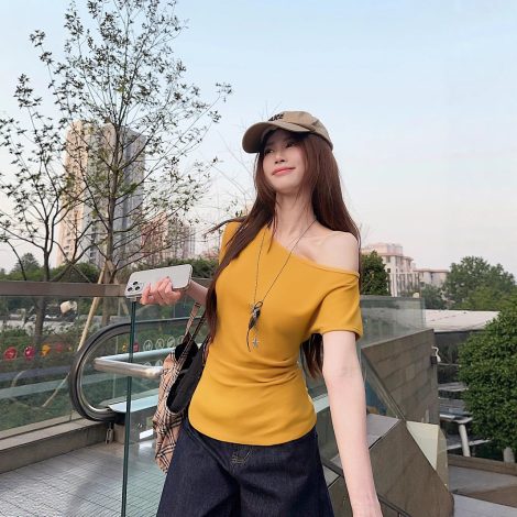 Women's Short-sleeved T-shirt Off-the-shoulder Fitted Waist Top