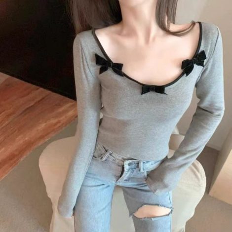 Bowknot Shoulder Low-neck Slim Fit Warm Top