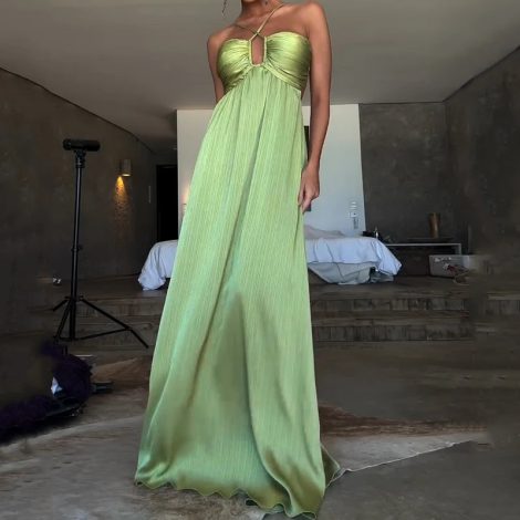 Halter Cut-out Low-cut Pleated Expansion Skirt For Vacation Dress